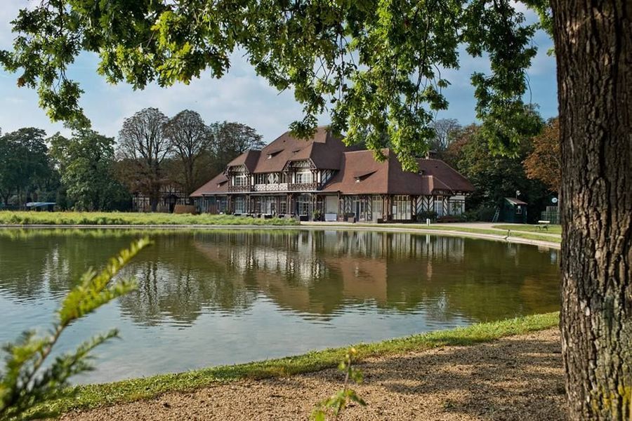 les_domaines_des_etangs_le_domaine_2 Extérieur du Manoir
