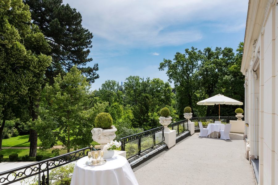 Grande terrasse sur cour du pré catelan